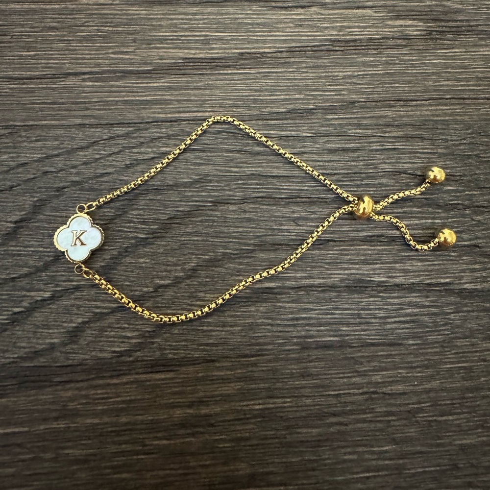 NWOT Gold Plated Mother of Pearl Initial Clover Bracelet in Letter “K”